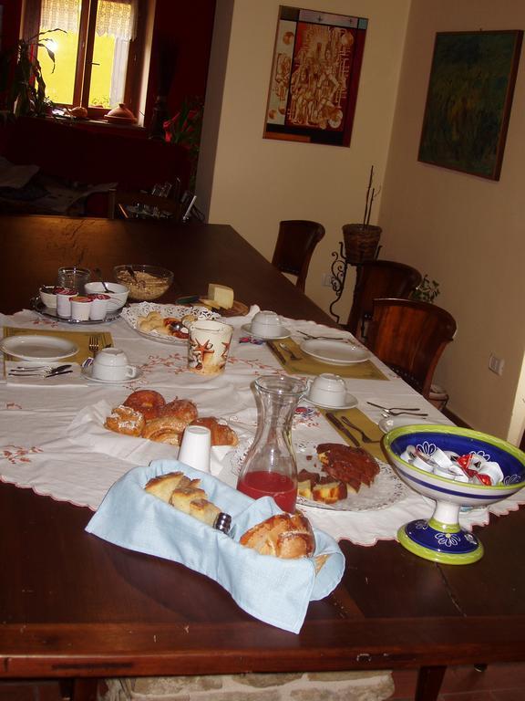 Girfalco Country House Bed & Breakfast อูร์บีโน ภายนอก รูปภาพ