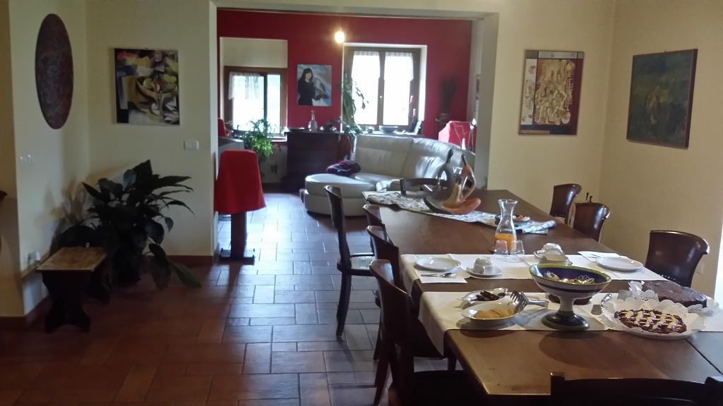 Girfalco Country House Bed & Breakfast อูร์บีโน ภายนอก รูปภาพ